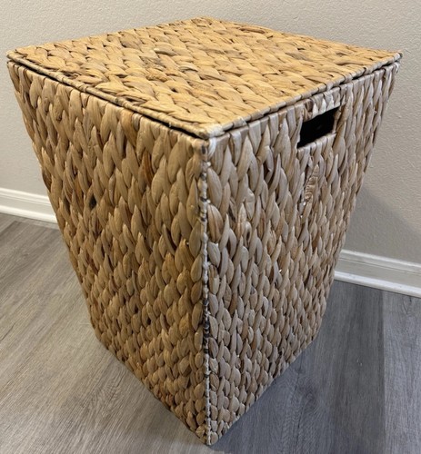 Large vtg wicker - large,