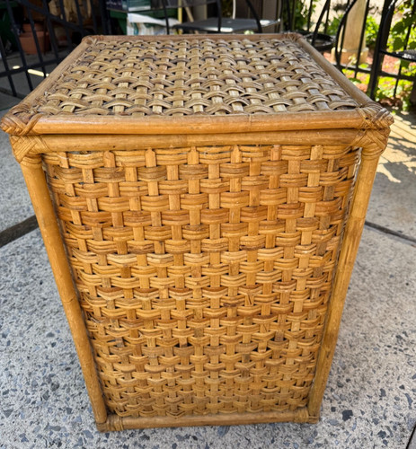 Large vtg wicker - large,