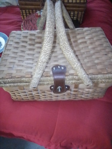 Large wicker picnic basket - wicker,