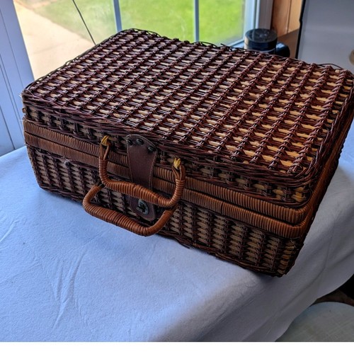 Vintage wicker picnic - wicker,