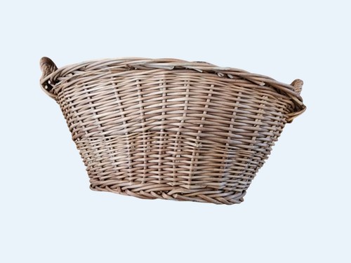 Small vintage wicker basket - small,